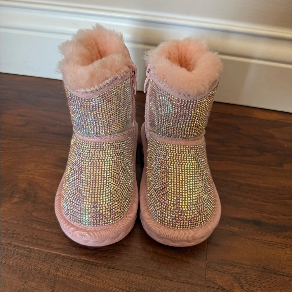 Doe A Dear Sparkly Holographic Pink Toddler Rhinestone Boots-Size 7 NWOT